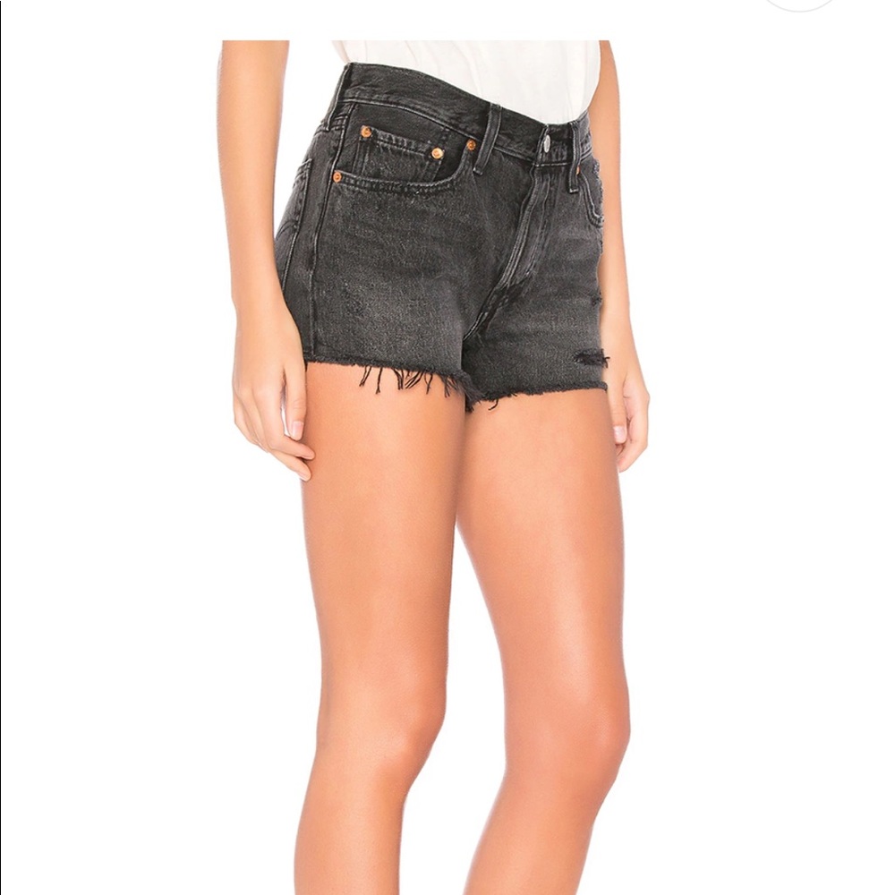 501 Levi cut off distressed